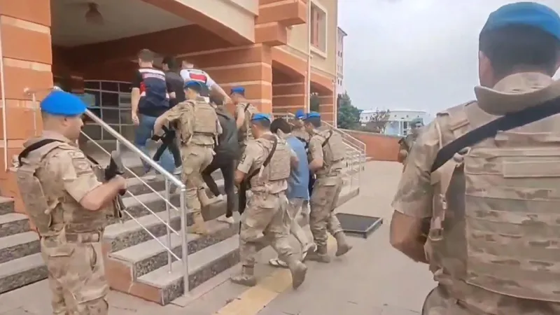 DEAŞ'a Şafak Baskını! 18 İlde Eş Zamanlı Operasyon: 39 Gözaltı
