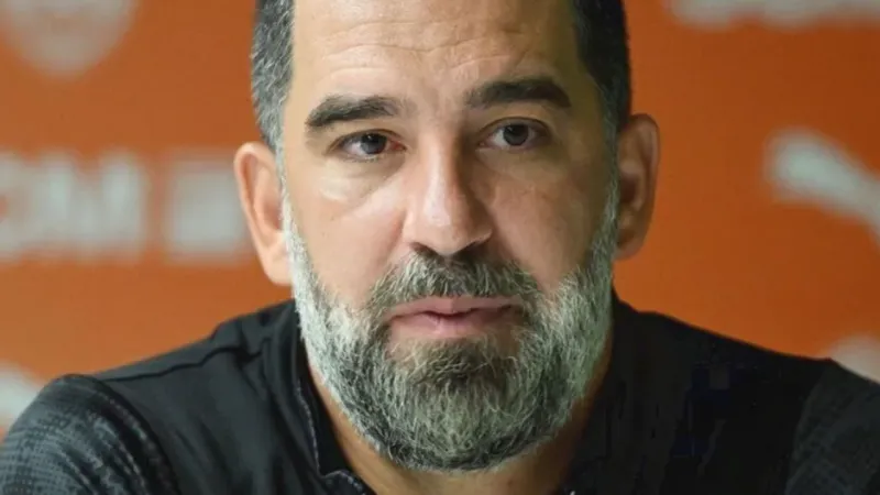 Beşiktaş Avrupa'da önce Arda Turan'ı yolundan çekmek istiyor