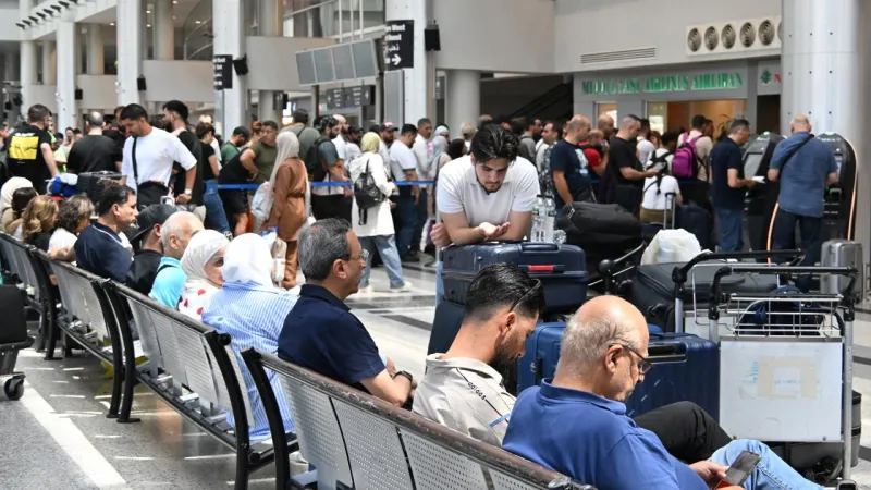 Beyrut'taki uçuş iptalleri havalimanında yoğunluğa yol açtı