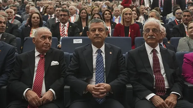 CHP'de bir skandal daha! Ortalığı karıştıracak Özgür Özel iddiası: Olağanüstü kurultay mahkemelik olabilir