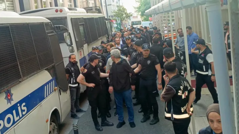 CHP'li belediyelere yolsuzluk soruşturması: 38 şüpheli adliyede