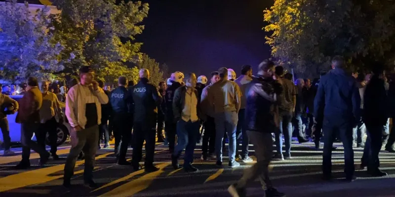 Çocukların tartışması meydan muharebesine döndü: 200 kişilik kavga!