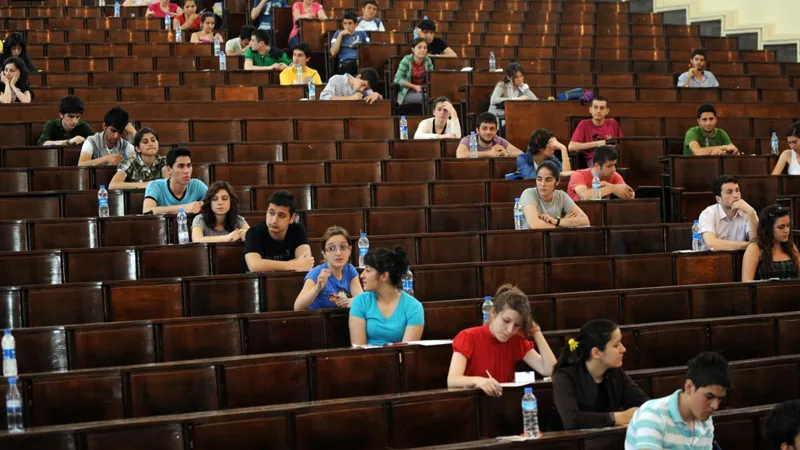 YKS Öncesi Velilere Uyarı: Çocuklarınızı Kıyaslamayın! Şok Tavsiyeler!
