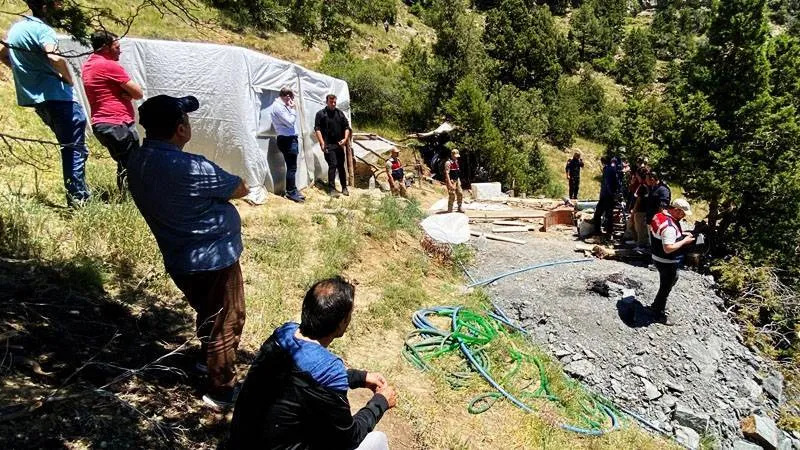 Cumhurbaşkanı Yardımcısı Yılmaz'dan Erzurum'daki maden kazasına ilişkin açıklama: Soruşturma başlatıldı