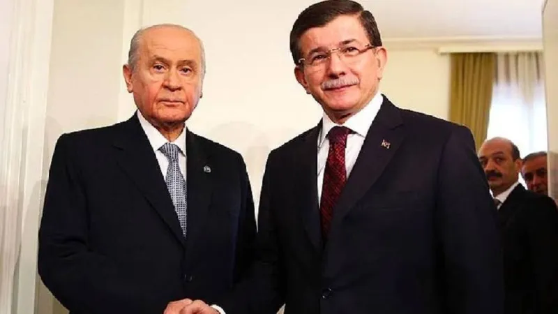 Devlet Bahçeli'den Ahmet Davutoğlu'na teşekkür telefonu