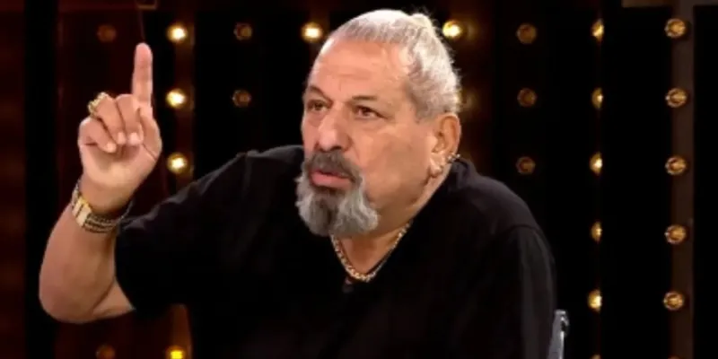 Erman Toroğlu siyasileri göreve çağırdı: Kafana odunu vuruyorlar!