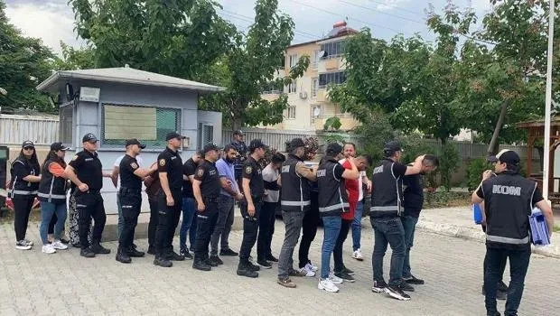 Fuhuş, rüşvet ve insan ticareti.... 107 yabancı uyruklu kadın kurtarıldı, 10 şüpheli adliyede