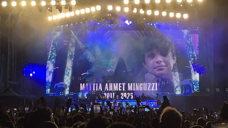 Gun's N' Roses Mattia Ahmet Minguzzi'yi unutmadı