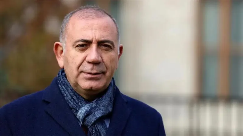 Gürsel Tekin'den Şok Sözler: CHP İl Başkanlığı'nda Kucaklaşma Çağrısı!