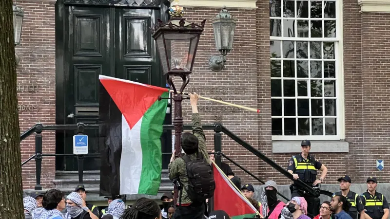 Hollanda, katil İsrail'in Cenin'de diplomatlara ateş açmasını kınadı