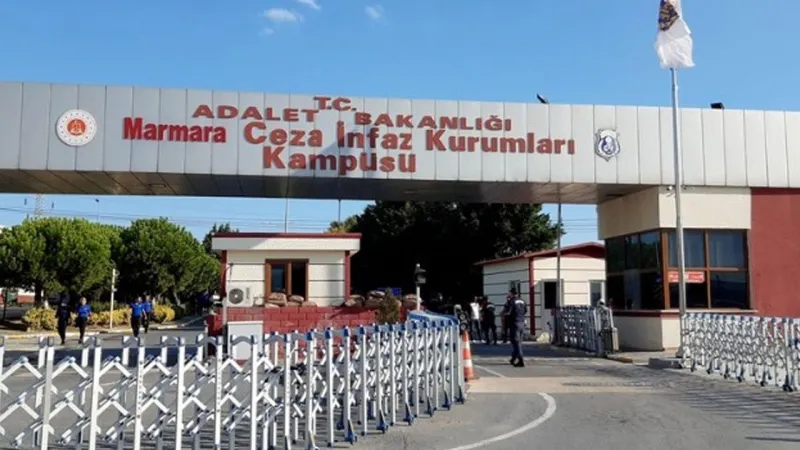 İBB operasyonlarında tutuklanan 25 kişi 9 farklı kente gönderildi