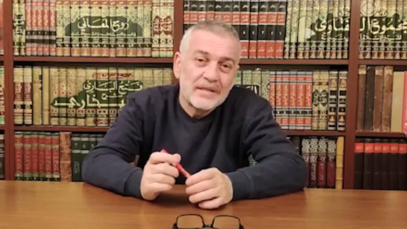 İlahiyatçı Mustafa Öztürk'ten ‘uygun olmayan eserleri’ imha yetkisi teklifine tepki: Madem öyle, ben de mealimi yakıyorum