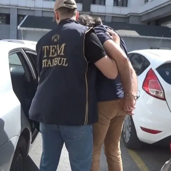 İzmir'de FETÖ Operasyonu! 40 Kişi Gözaltında: Şok Detaylar!