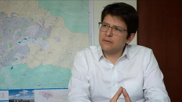 Kolombiya'da suikast düzenlenen cumhurbaşkanı adayı Uribe yoğun bakımda: Kurtulması için 'mucize gerekli'