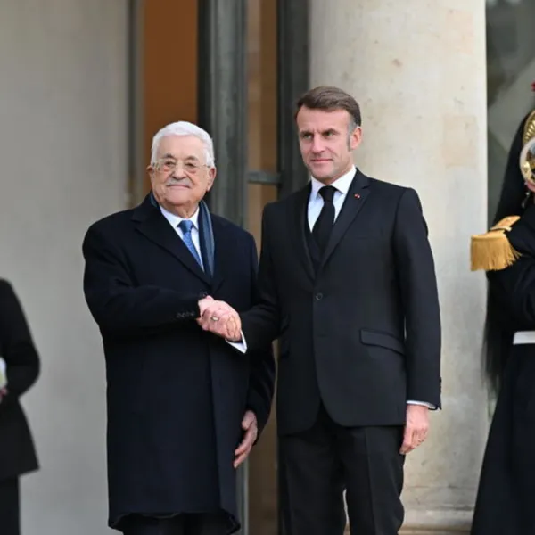 Macron ile Abbas bir araya geldi