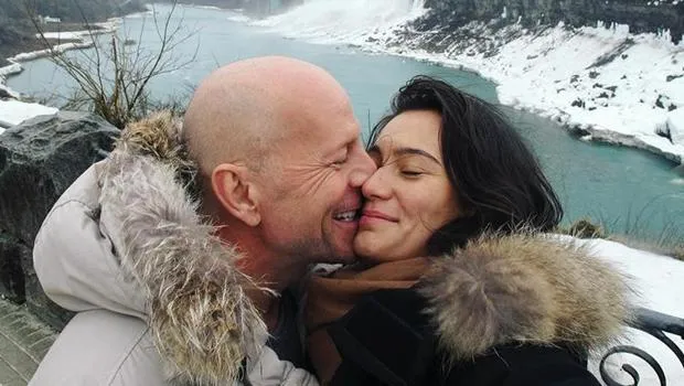 Bruce Willis ve Emma Heming'in 16 Yıllık Aşk Hikayesi: Gerçek Aşkın Kanıtı
