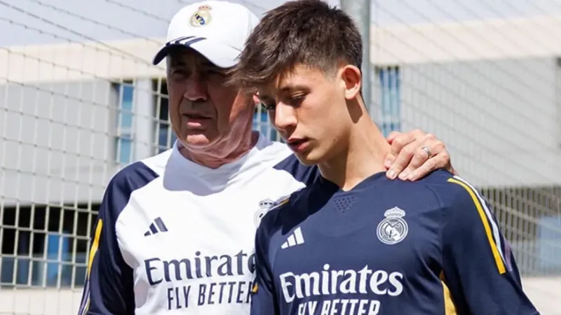 Ancelotti'den Arda Güler'e Şok Sözler: Geleceği mi Açıklıyor?