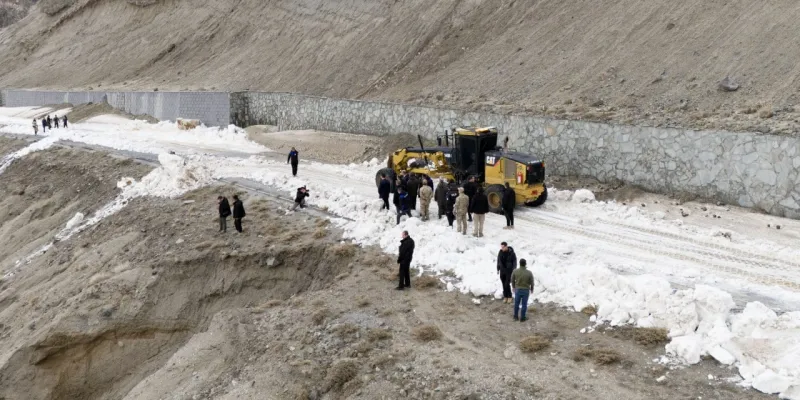 Bitlis'te Kar Esareti Bitti! Nemrut Krater Gölü'ne Ulaşım Açıldı