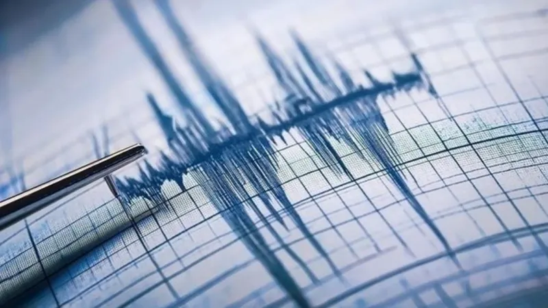 Ege'de Korkutan Deprem! Bodrum Sallandı mı? Son Dakika!