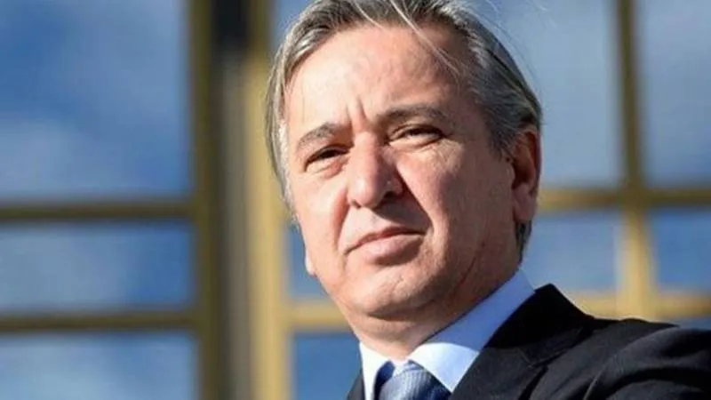 Erdoğan'ın Eski Yazarı Çözüm Sürecini Eleştirenlere Ateş Püskürdü!