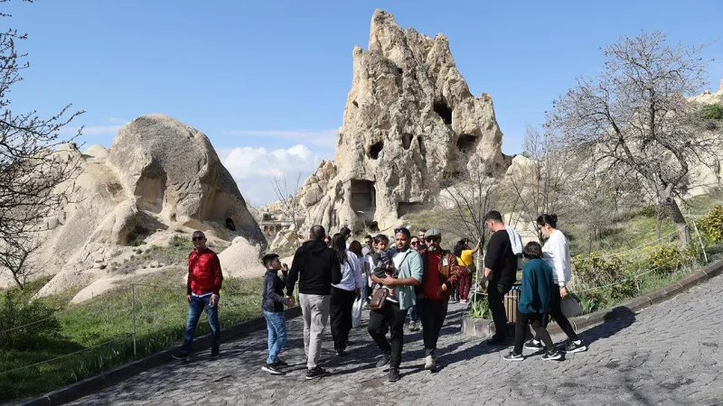 Kapadokya'da Rekor! Bayram Tatilinde Turist Akını Şaşırttı!