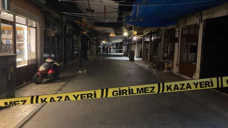 Manisa'da Bıçaklı Dehşet: Kavga Kanlı Bitti!