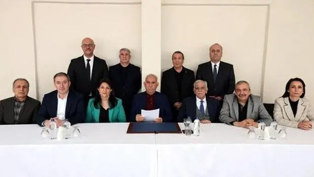 Abdullah Öcalan'ın ailesi İmralı'da bayram ziyareti gerçekleştirdi
