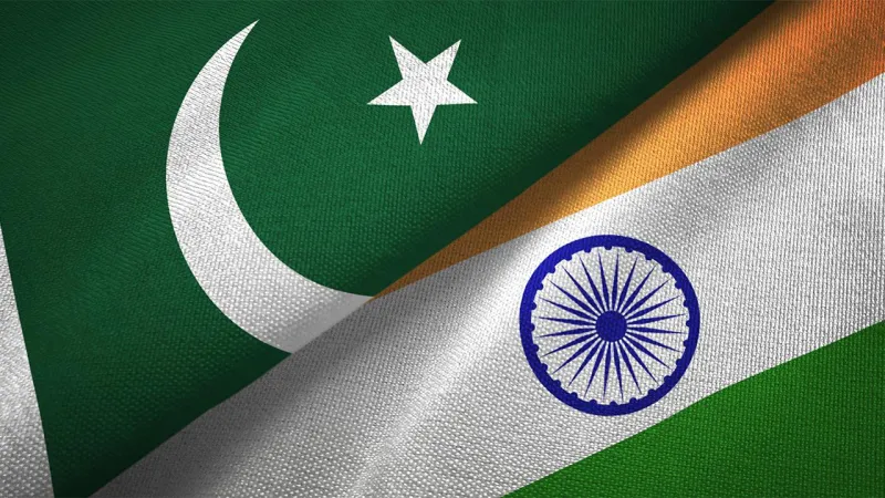 Pakistan'dan Hindistan'a Sert Yanıt: Sivilleri Hedef Almadık!