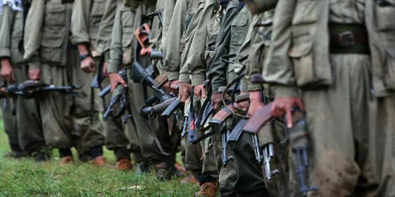 PKK'da Şok Karar! Silahlar Teslim Mi Ediliyor? İşte Detaylar!