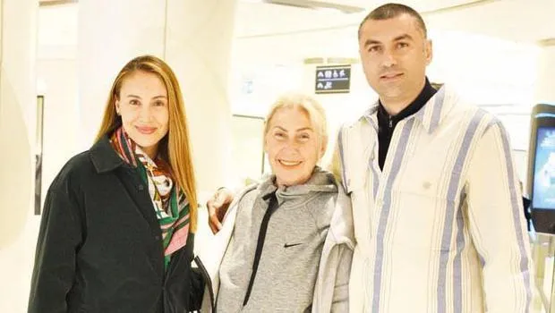 Burak Yılmaz'dan Arda Turan'a Gönderme: Sahada Babamı Tanımam!