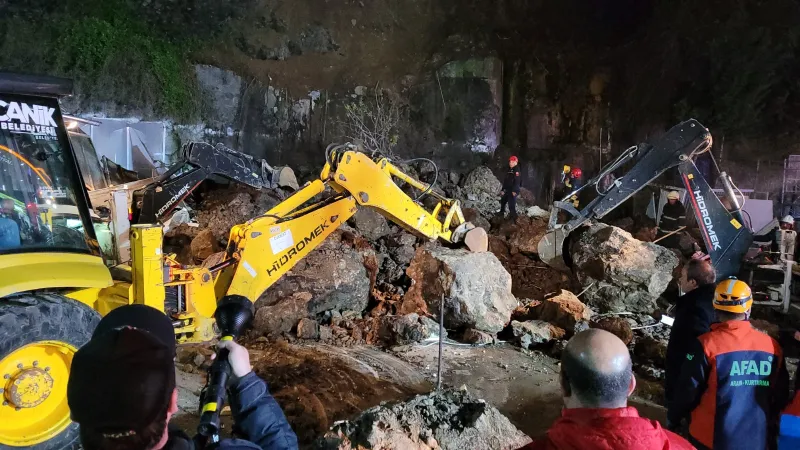 Samsun'da Heyelan Faciası! Akaryakıt İstasyonu Sahibinden Şok İtiraf!