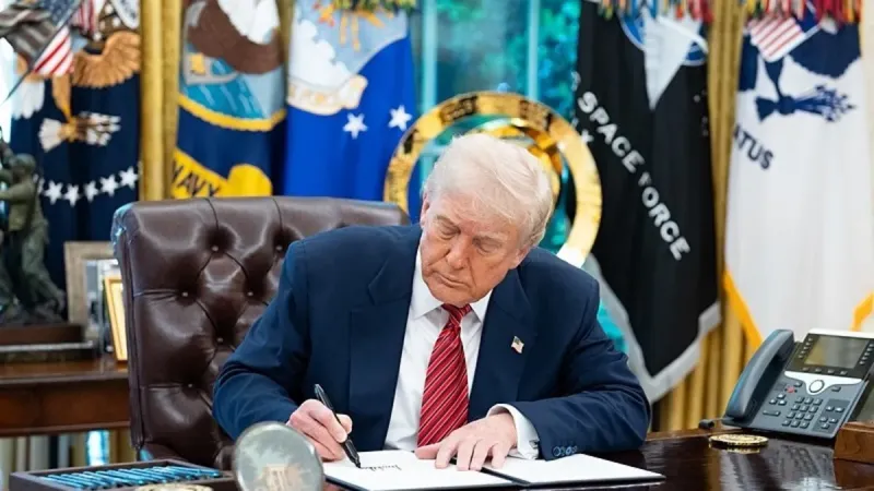 Trump'tan Çin'e Vergi Şoku! Oran Yüzde Kaça Düşecek?