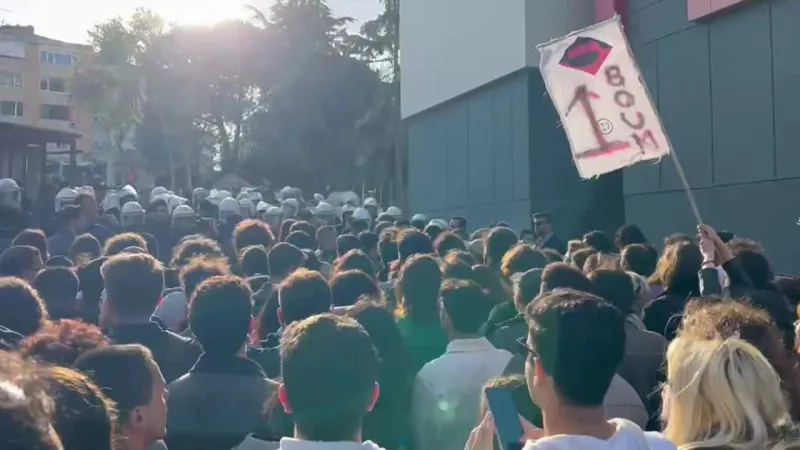 Nureddin Yıldız protestosunda tutuklanan Boğaziçili öğrencilere tahliye
