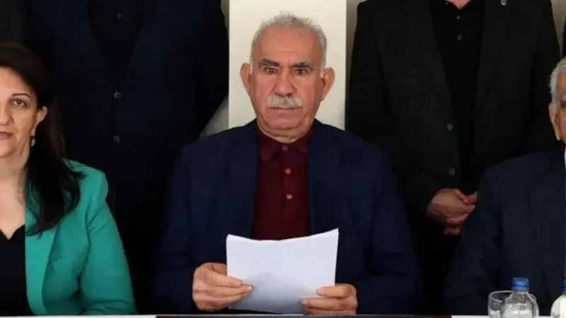 Öcalan İmralı'da YPG'nin adını koydu: "İsrail'in Haşdi Şabi'si" | Kandil'in kulağını çekti DEM'i uyardı: Hemen hukuki şeylere girmeyin