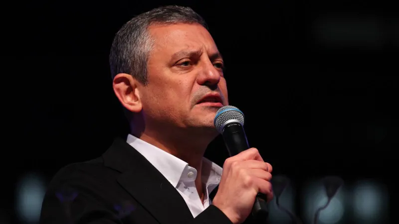 Özgür Özel açıklama yapıyor