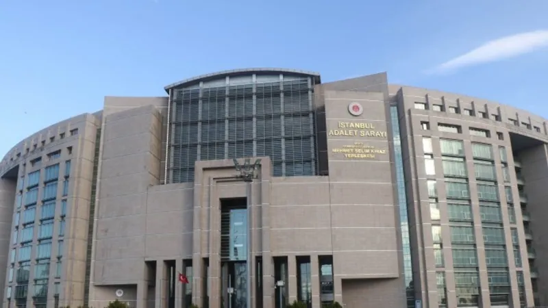 Papara'ya yönelik "yasa dışı bahis" operasyonu: 13 gözaltı, 8 şirkete kayyum