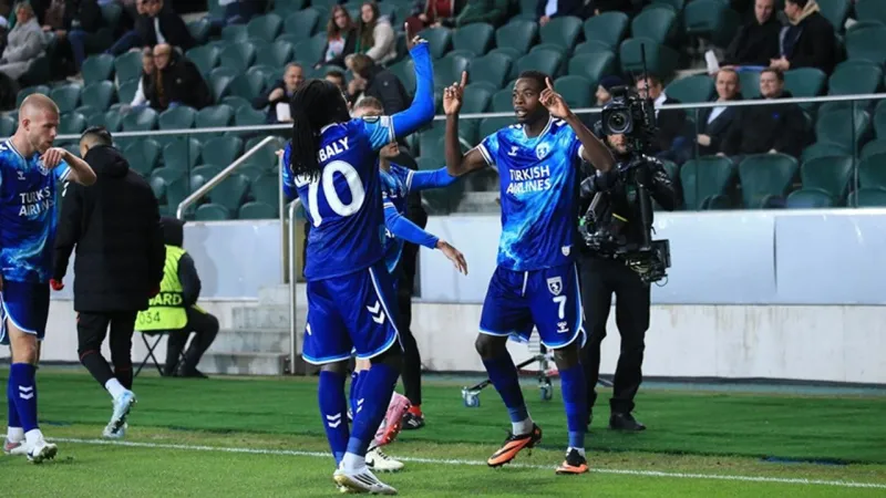 Samsunspor Avrupa'yı Salladı! Legia Varşova'yı Devirdi!