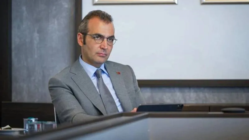 Şişli Belediye Başkanı Şahan'ın yarım kalan belgeselinden ilk fragman: Gök yüzüne bakarak, size selam göndereceğim