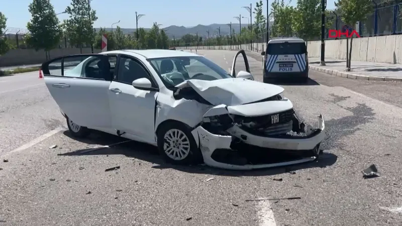 Sivas'ta Feci Kaza! Otomobiller Çarpıştı, İşte Yaralılar
