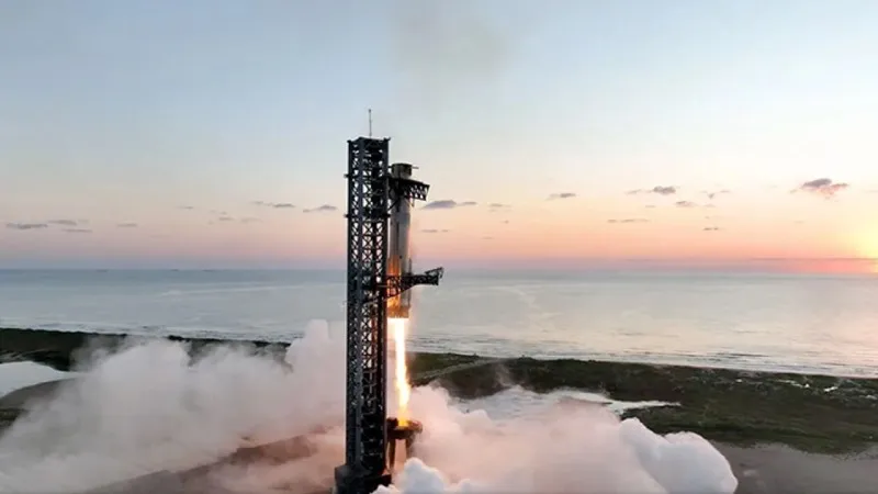 SpaceX'in Starship roketi 9'uncu test uçuşunda da parçalandı 