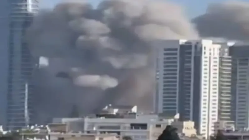 Tel Aviv'e Füze Saldırısı: Demir Kubbe Çöktü Mü? Son Dakika!