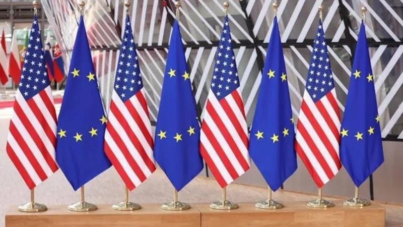 Trump, AB'ye uygulanacak yüzde 50'lik tarifeyi 9 Temmuz'a erteledi