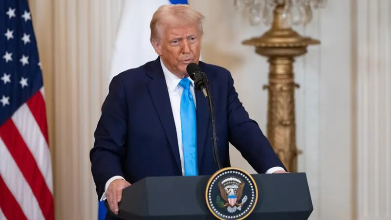 Trump, Netanyahu'nun yolsuzluk davasının iptalini istedi